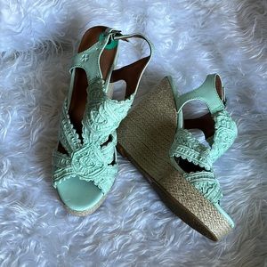 Lucky Brand size 8 mint color 5 inch wedge